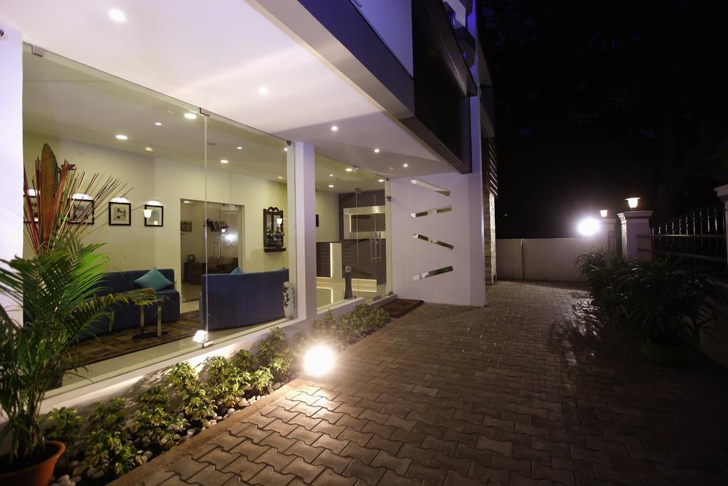 บลู ไอวี เซอร์วิซ อพาร์ตเมนต์ - โกรัตตูร์ Apartment เชนไน ภายนอก รูปภาพ